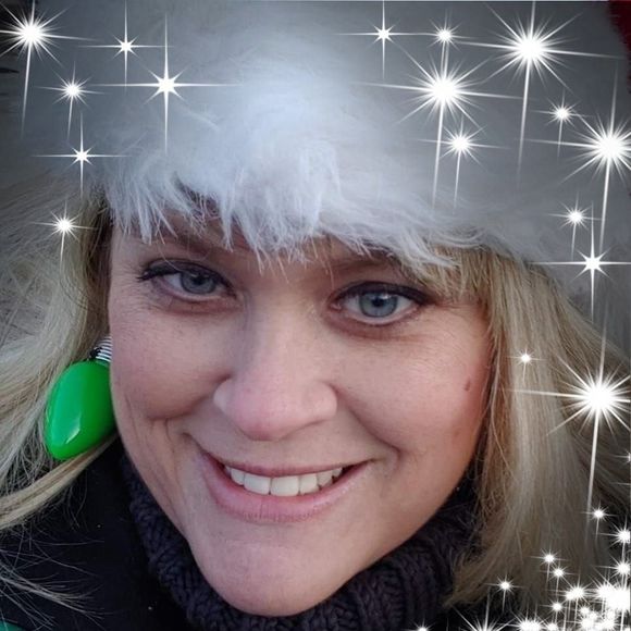 Meet your Posher, Andrea - Picture 1 of 1